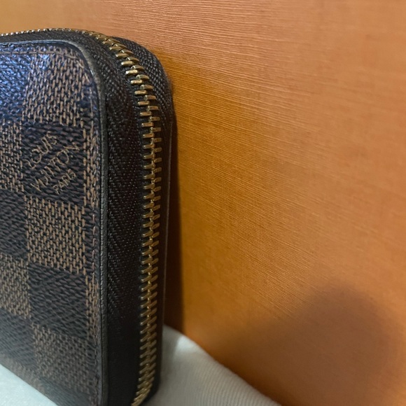 Louis Vuitton Damier Ebene Wallet - Picture 14 of 16
